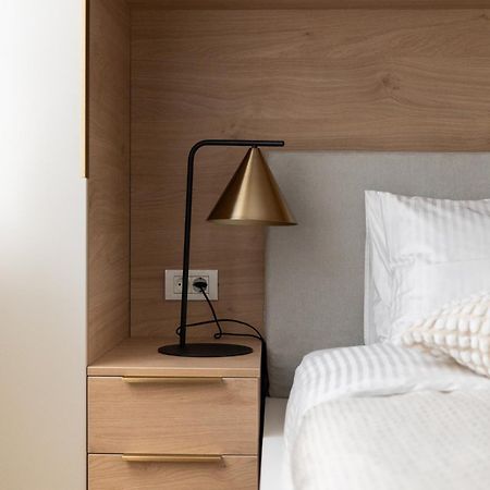 Studio 8 I One Bedroom Apartment I Airport I Therme Otopeni Ngoại thất bức ảnh