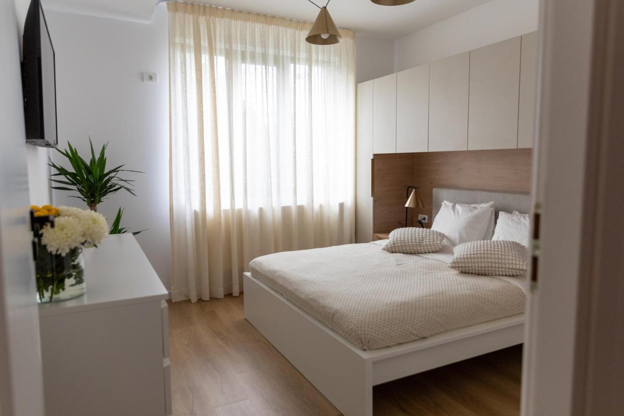 Studio 8 I One Bedroom Apartment I Airport I Therme Otopeni Ngoại thất bức ảnh